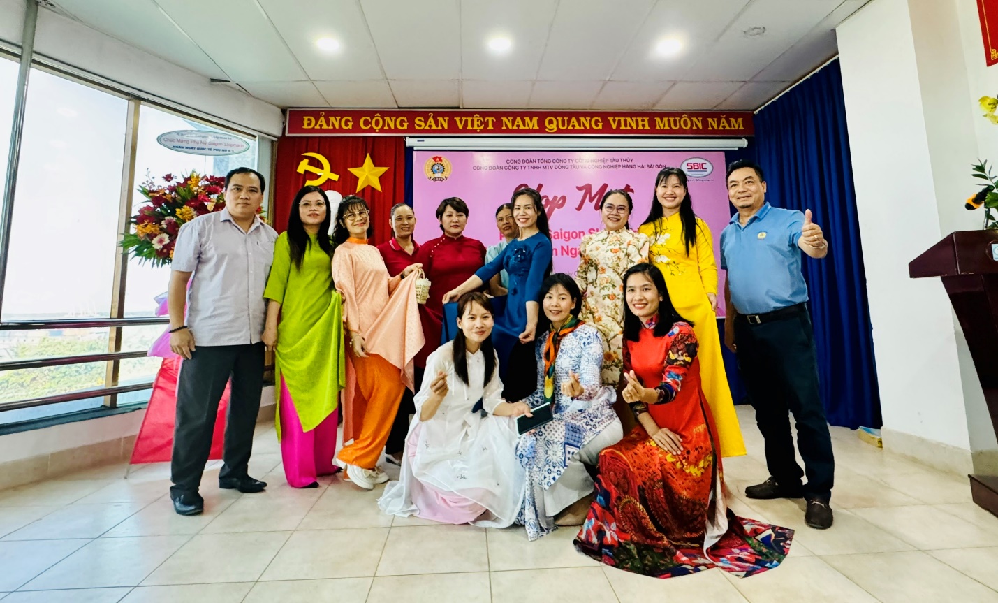 ĐIỂN HÌNH TIÊU BIỂU CỦA PHỤ NỮ SAIGON SHIPMARIN